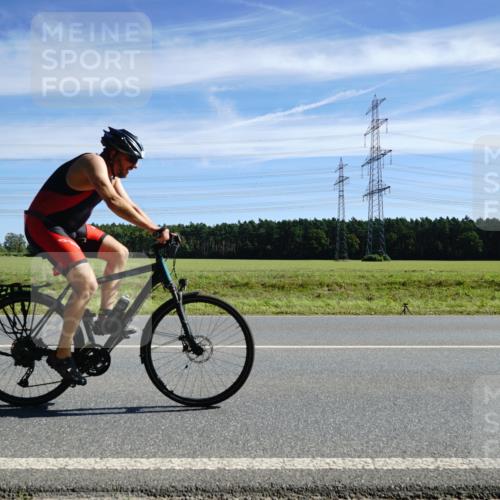 07.09.2025 - 19. Norderstedt Triathlon Michael Burmester http://msf.ph/oto/8838984 07.09.2025 12:10:13 Radfahren 802 meine-sportfotos.de