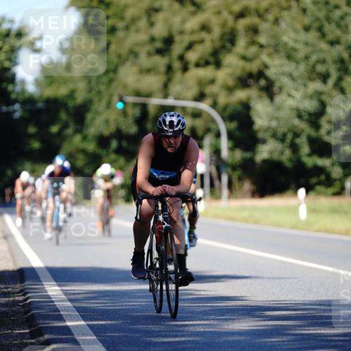 07.09.2025 - 19. Norderstedt Triathlon Michael Burmester http://msf.ph/oto/8839002 07.09.2025 14:37:19 Radfahren 363, 1456, 1471, 1489 meine-sportfotos.de
