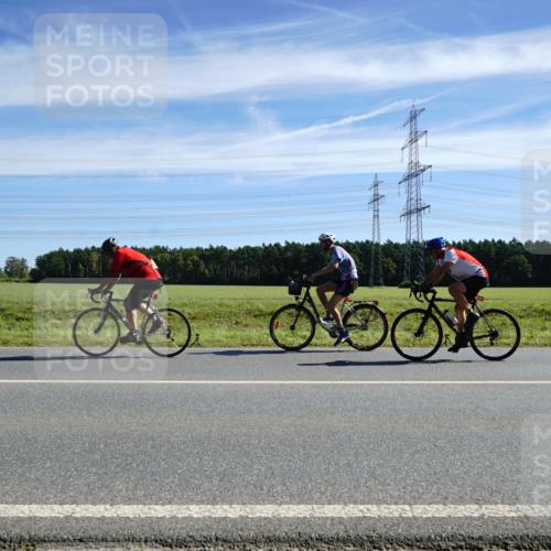 07.09.2025 - 19. Norderstedt Triathlon Michael Burmester http://msf.ph/oto/8839064 07.09.2025 12:10:51 Radfahren 856 meine-sportfotos.de