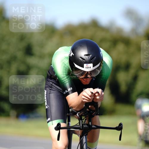 07.09.2025 - 19. Norderstedt Triathlon Michael Burmester http://msf.ph/oto/8839065 07.09.2025 14:37:55 Radfahren 888, 993, 1014 meine-sportfotos.de