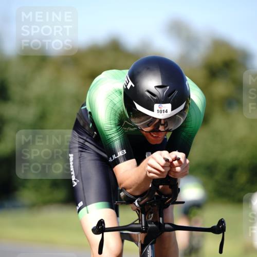 07.09.2025 - 19. Norderstedt Triathlon Michael Burmester http://msf.ph/oto/8839067 07.09.2025 14:37:55 Radfahren 888, 993, 1014 meine-sportfotos.de