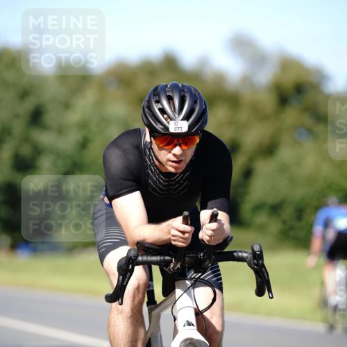07.09.2025 - 19. Norderstedt Triathlon Michael Burmester http://msf.ph/oto/8839114 07.09.2025 14:38:30 Radfahren 422, 877 meine-sportfotos.de
