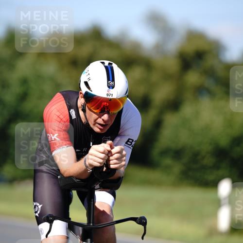 07.09.2025 - 19. Norderstedt Triathlon Michael Burmester http://msf.ph/oto/8839195 07.09.2025 14:39:43 Radfahren 971 meine-sportfotos.de