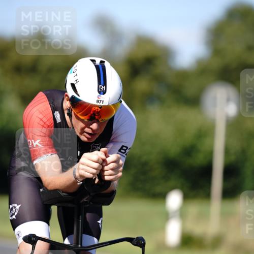 07.09.2025 - 19. Norderstedt Triathlon Michael Burmester http://msf.ph/oto/8839197 07.09.2025 14:39:44 Radfahren 971 meine-sportfotos.de
