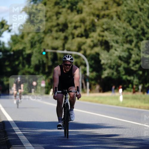 07.09.2025 - 19. Norderstedt Triathlon Michael Burmester http://msf.ph/oto/8839249 07.09.2025 14:40:14 Radfahren 1020, 1416 meine-sportfotos.de