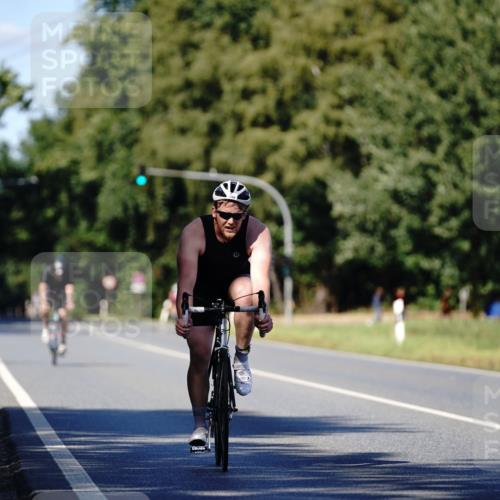 07.09.2025 - 19. Norderstedt Triathlon Michael Burmester http://msf.ph/oto/8839250 07.09.2025 14:40:14 Radfahren 1020, 1416 meine-sportfotos.de