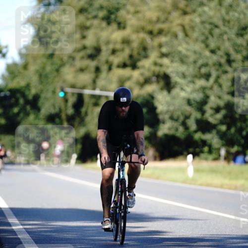 07.09.2025 - 19. Norderstedt Triathlon Michael Burmester http://msf.ph/oto/8839256 07.09.2025 14:40:19 Radfahren 1416, 1459 meine-sportfotos.de