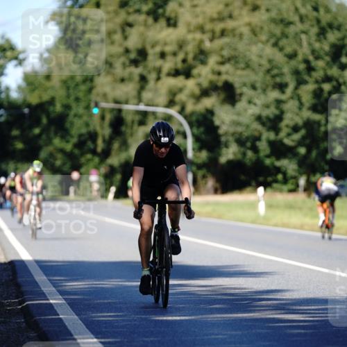 07.09.2025 - 19. Norderstedt Triathlon Michael Burmester http://msf.ph/oto/8839299 07.09.2025 14:41:07 Radfahren 1462 meine-sportfotos.de