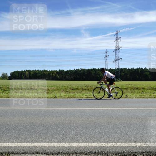 07.09.2025 - 19. Norderstedt Triathlon Michael Burmester http://msf.ph/oto/8839326 07.09.2025 12:12:15 Radfahren 248, 261 meine-sportfotos.de