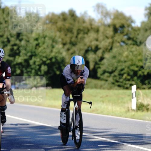 07.09.2025 - 19. Norderstedt Triathlon Michael Burmester http://msf.ph/oto/8839330 07.09.2025 14:41:22 Radfahren 437, 449, 976, 989, 990, 992, 1501 meine-sportfotos.de