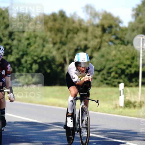 07.09.2025 - 19. Norderstedt Triathlon Michael Burmester http://msf.ph/oto/8839332 07.09.2025 14:41:22 Radfahren 437, 449, 976, 989, 990, 992, 1501 meine-sportfotos.de