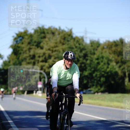07.09.2025 - 19. Norderstedt Triathlon Michael Burmester http://msf.ph/oto/8839362 07.09.2025 14:41:31 Radfahren 373, 441, 905, 959, 963 meine-sportfotos.de