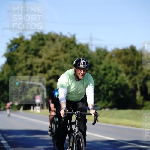 07.09.2025 - 19. Norderstedt Triathlon Michael Burmester http://msf.ph/oto/8839363 07.09.2025 14:41:31 Radfahren 373, 441, 905, 959, 963 meine-sportfotos.de