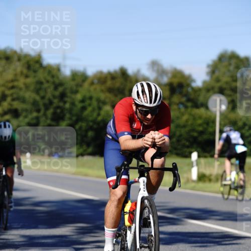 07.09.2025 - 19. Norderstedt Triathlon Michael Burmester http://msf.ph/oto/8839371 07.09.2025 14:41:38 Radfahren 1493, 1496 meine-sportfotos.de
