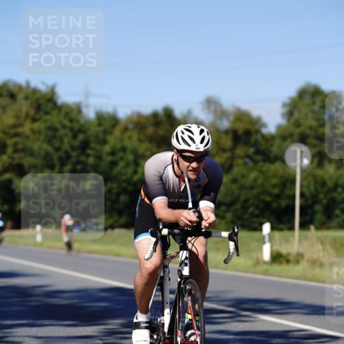 07.09.2025 - 19. Norderstedt Triathlon Michael Burmester http://msf.ph/oto/8839378 07.09.2025 14:41:50 Radfahren 444, 991 meine-sportfotos.de