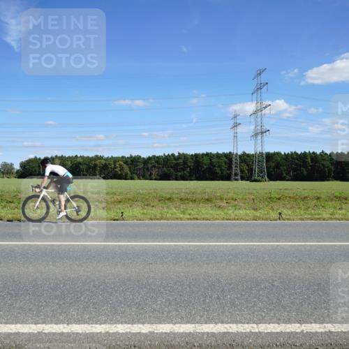 07.09.2025 - 19. Norderstedt Triathlon Michael Burmester http://msf.ph/oto/8839428 07.09.2025 14:22:03 Radfahren 1002 meine-sportfotos.de