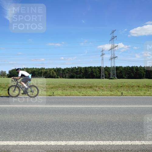 07.09.2025 - 19. Norderstedt Triathlon Michael Burmester http://msf.ph/oto/8839475 07.09.2025 14:22:24 Radfahren 374 meine-sportfotos.de