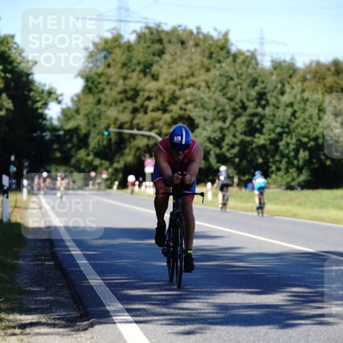 07.09.2025 - 19. Norderstedt Triathlon Michael Burmester http://msf.ph/oto/8839485 07.09.2025 14:43:01 Radfahren 1022 meine-sportfotos.de
