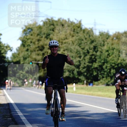 07.09.2025 - 19. Norderstedt Triathlon Michael Burmester http://msf.ph/oto/8839504 07.09.2025 14:43:14 Radfahren 400, 983, 1025 meine-sportfotos.de