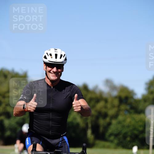 07.09.2025 - 19. Norderstedt Triathlon Michael Burmester http://msf.ph/oto/8839513 07.09.2025 14:43:15 Radfahren 400, 983, 1025 meine-sportfotos.de