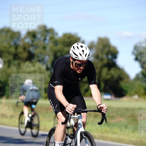 07.09.2025 - 19. Norderstedt Triathlon Michael Burmester http://msf.ph/oto/8839517 07.09.2025 14:43:16 Radfahren 400, 983, 1025 meine-sportfotos.de
