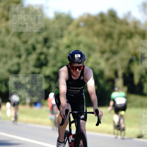 07.09.2025 - 19. Norderstedt Triathlon Michael Burmester http://msf.ph/oto/8839527 07.09.2025 14:43:23 Radfahren 960, 995 meine-sportfotos.de