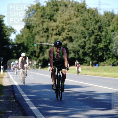 07.09.2025 - 19. Norderstedt Triathlon Michael Burmester http://msf.ph/oto/8839551 07.09.2025 14:43:57 Radfahren 395, 1005 meine-sportfotos.de