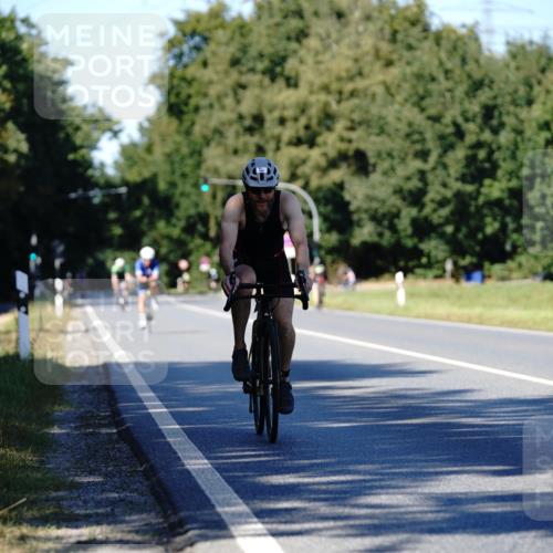 07.09.2025 - 19. Norderstedt Triathlon Michael Burmester http://msf.ph/oto/8839559 07.09.2025 14:43:59 Radfahren 395, 1005 meine-sportfotos.de