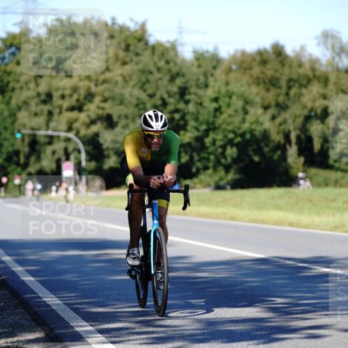 07.09.2025 - 19. Norderstedt Triathlon Michael Burmester http://msf.ph/oto/8839594 07.09.2025 14:44:21 Radfahren 967, 1032, 1508 meine-sportfotos.de
