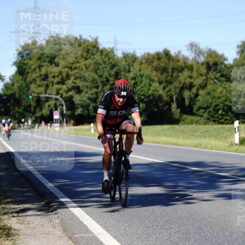 07.09.2025 - 19. Norderstedt Triathlon Michael Burmester http://msf.ph/oto/8839617 07.09.2025 14:44:43 Radfahren 987, 1509 meine-sportfotos.de