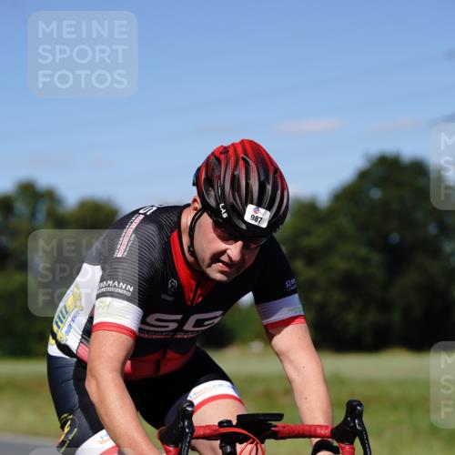 07.09.2025 - 19. Norderstedt Triathlon Michael Burmester http://msf.ph/oto/8839621 07.09.2025 14:44:44 Radfahren 987 meine-sportfotos.de