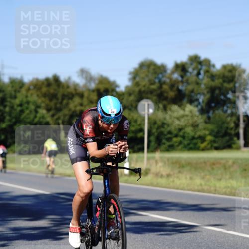 07.09.2025 - 19. Norderstedt Triathlon Michael Burmester http://msf.ph/oto/8839653 07.09.2025 14:44:59 Radfahren 369, 387, 438 meine-sportfotos.de