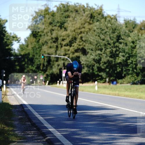 07.09.2025 - 19. Norderstedt Triathlon Michael Burmester http://msf.ph/oto/8839692 07.09.2025 14:45:38 Radfahren 1511 meine-sportfotos.de