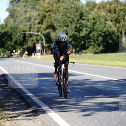 07.09.2025 - 19. Norderstedt Triathlon Michael Burmester http://msf.ph/oto/8839721 07.09.2025 14:46:17 Radfahren 1439 meine-sportfotos.de
