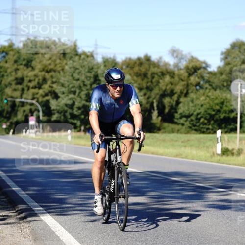 07.09.2025 - 19. Norderstedt Triathlon Michael Burmester http://msf.ph/oto/8839734 07.09.2025 14:46:30 Radfahren 382 meine-sportfotos.de