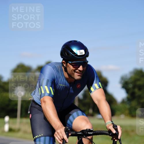 07.09.2025 - 19. Norderstedt Triathlon Michael Burmester http://msf.ph/oto/8839737 07.09.2025 14:46:30 Radfahren 382 meine-sportfotos.de