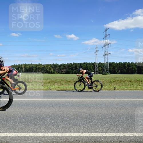 07.09.2025 - 19. Norderstedt Triathlon Michael Burmester http://msf.ph/oto/8839761 07.09.2025 14:24:11 Radfahren 410, 996, 1018, 1505 meine-sportfotos.de