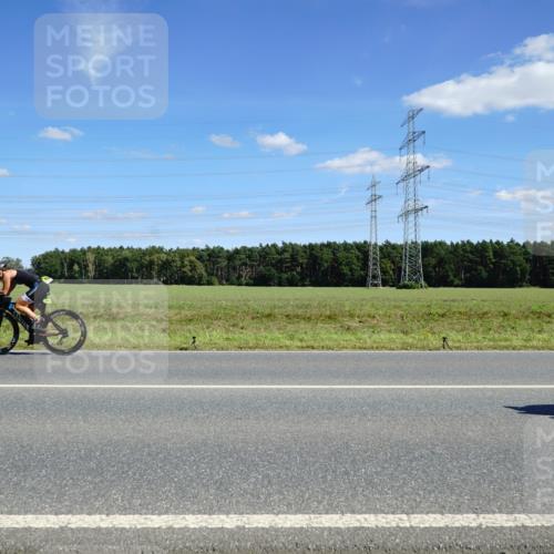 07.09.2025 - 19. Norderstedt Triathlon Michael Burmester http://msf.ph/oto/8839771 07.09.2025 14:24:12 Radfahren 410, 996, 1018 meine-sportfotos.de