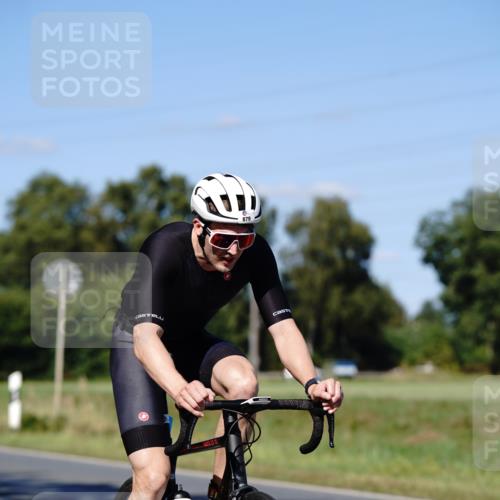 07.09.2025 - 19. Norderstedt Triathlon Michael Burmester http://msf.ph/oto/8839800 07.09.2025 14:48:03 Radfahren 879 meine-sportfotos.de
