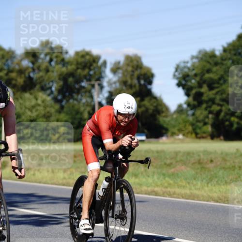07.09.2025 - 19. Norderstedt Triathlon Michael Burmester http://msf.ph/oto/8839808 07.09.2025 14:48:10 Radfahren 417, 977, 1478 meine-sportfotos.de