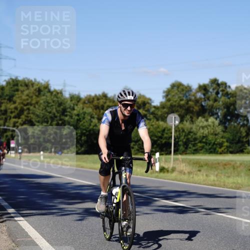 07.09.2025 - 19. Norderstedt Triathlon Michael Burmester http://msf.ph/oto/8839845 07.09.2025 14:48:51 Radfahren 410, 1510 meine-sportfotos.de