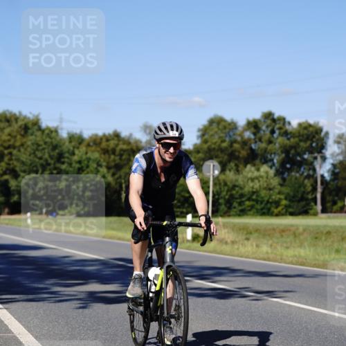 07.09.2025 - 19. Norderstedt Triathlon Michael Burmester http://msf.ph/oto/8839847 07.09.2025 14:48:52 Radfahren 410, 908, 1510 meine-sportfotos.de