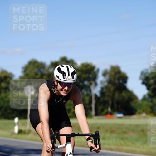 07.09.2025 - 19. Norderstedt Triathlon Michael Burmester http://msf.ph/oto/8839874 07.09.2025 14:49:04 Radfahren 374, 1453, 1489 meine-sportfotos.de
