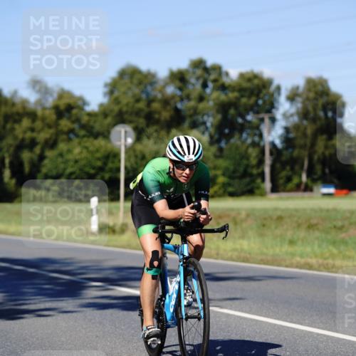 07.09.2025 - 19. Norderstedt Triathlon Michael Burmester http://msf.ph/oto/8839876 07.09.2025 14:49:06 Radfahren 374, 1453, 1489 meine-sportfotos.de