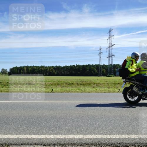 07.09.2025 - 19. Norderstedt Triathlon Michael Burmester http://msf.ph/oto/8839907 07.09.2025 12:16:53 Radfahren 207, 282, 1307 meine-sportfotos.de