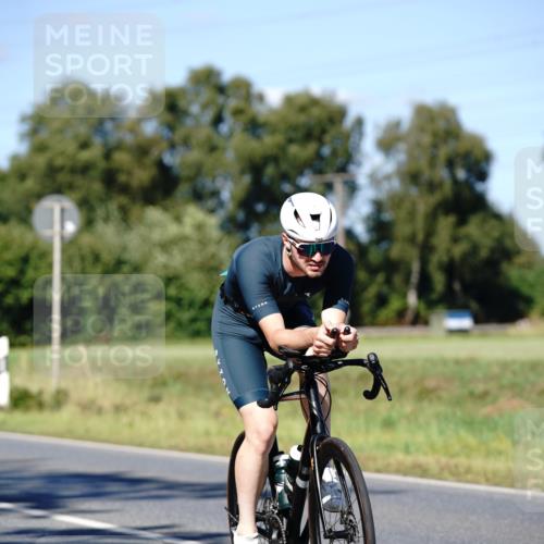 07.09.2025 - 19. Norderstedt Triathlon Michael Burmester http://msf.ph/oto/8839913 07.09.2025 14:49:30 Radfahren 398, 1404, 1430 meine-sportfotos.de