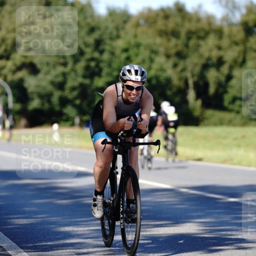 07.09.2025 - 19. Norderstedt Triathlon Michael Burmester http://msf.ph/oto/8839982 07.09.2025 14:50:34 Radfahren 450, 1501 meine-sportfotos.de