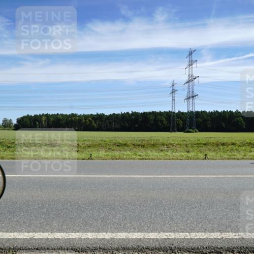 07.09.2025 - 19. Norderstedt Triathlon Michael Burmester http://msf.ph/oto/8840001 07.09.2025 12:17:32 Radfahren 715, 1327 meine-sportfotos.de