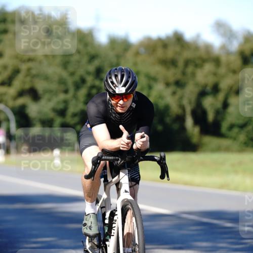 07.09.2025 - 19. Norderstedt Triathlon Michael Burmester http://msf.ph/oto/8840002 07.09.2025 14:50:42 Radfahren 863, 877, 1026 meine-sportfotos.de