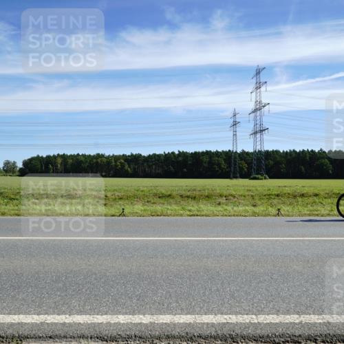 07.09.2025 - 19. Norderstedt Triathlon Michael Burmester http://msf.ph/oto/8840015 07.09.2025 12:17:37 Radfahren 715, 761, 1248, 1272 meine-sportfotos.de